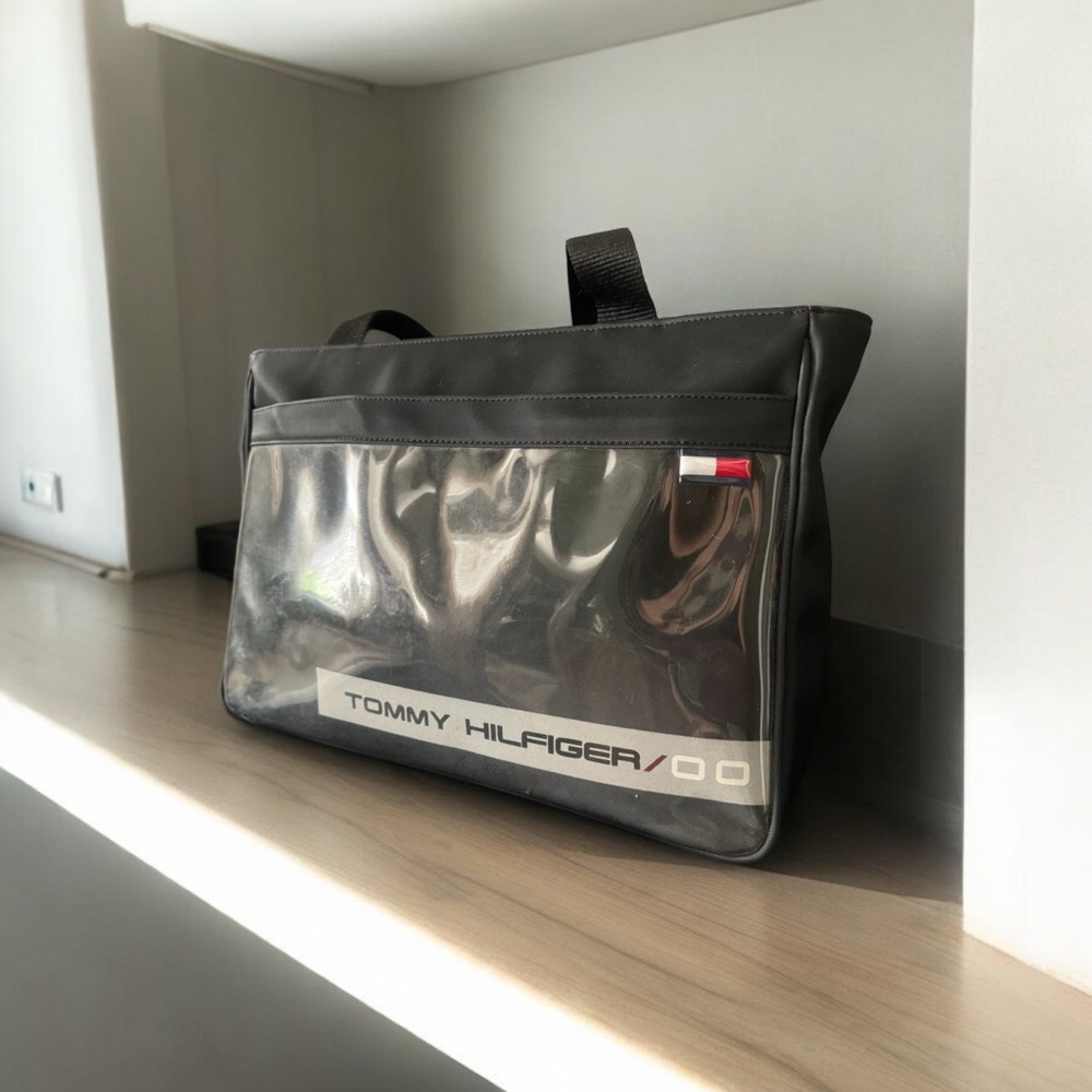 Vintage Y2K Tommy Hilfiger purse